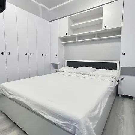 Mamaia Nord Aproape De Paja